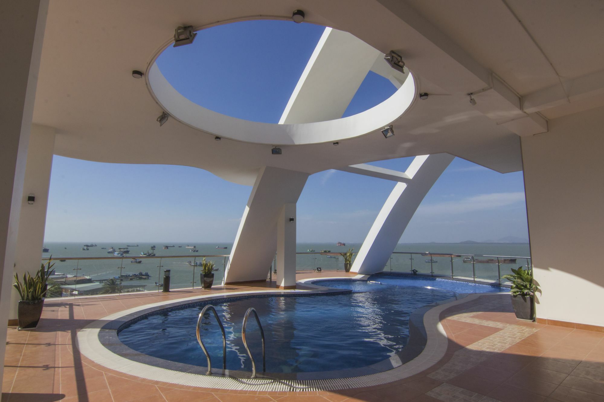 Cassabella Hotel & Apartments Вунгтау Экстерьер фото
